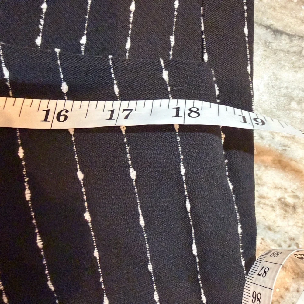 Chico’s Perfect Stretch Crop Pants Black White Stripe Size 3 Pull On 16 - Picture 8 of 10